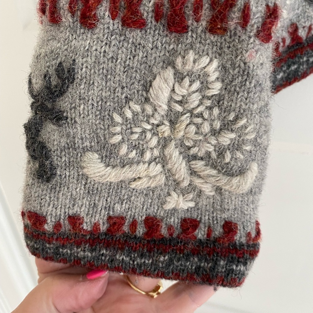 Vintage Woolrich Clasp Sweater. Clasps To The Bot… - image 5